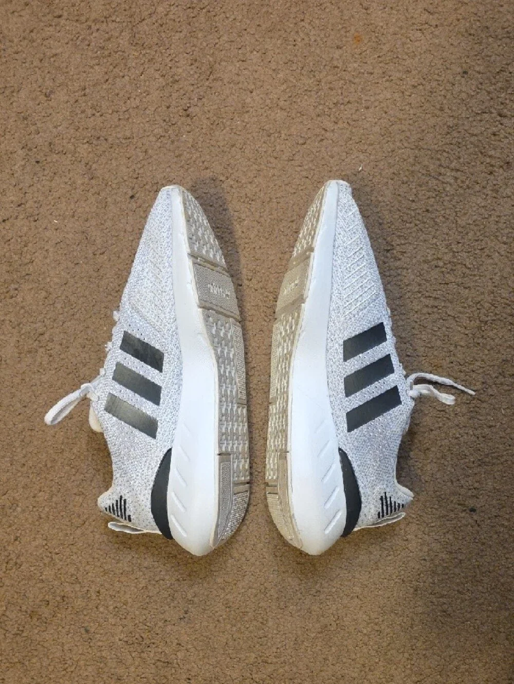 Adidas Women Lightweight Sneakers in White and Black